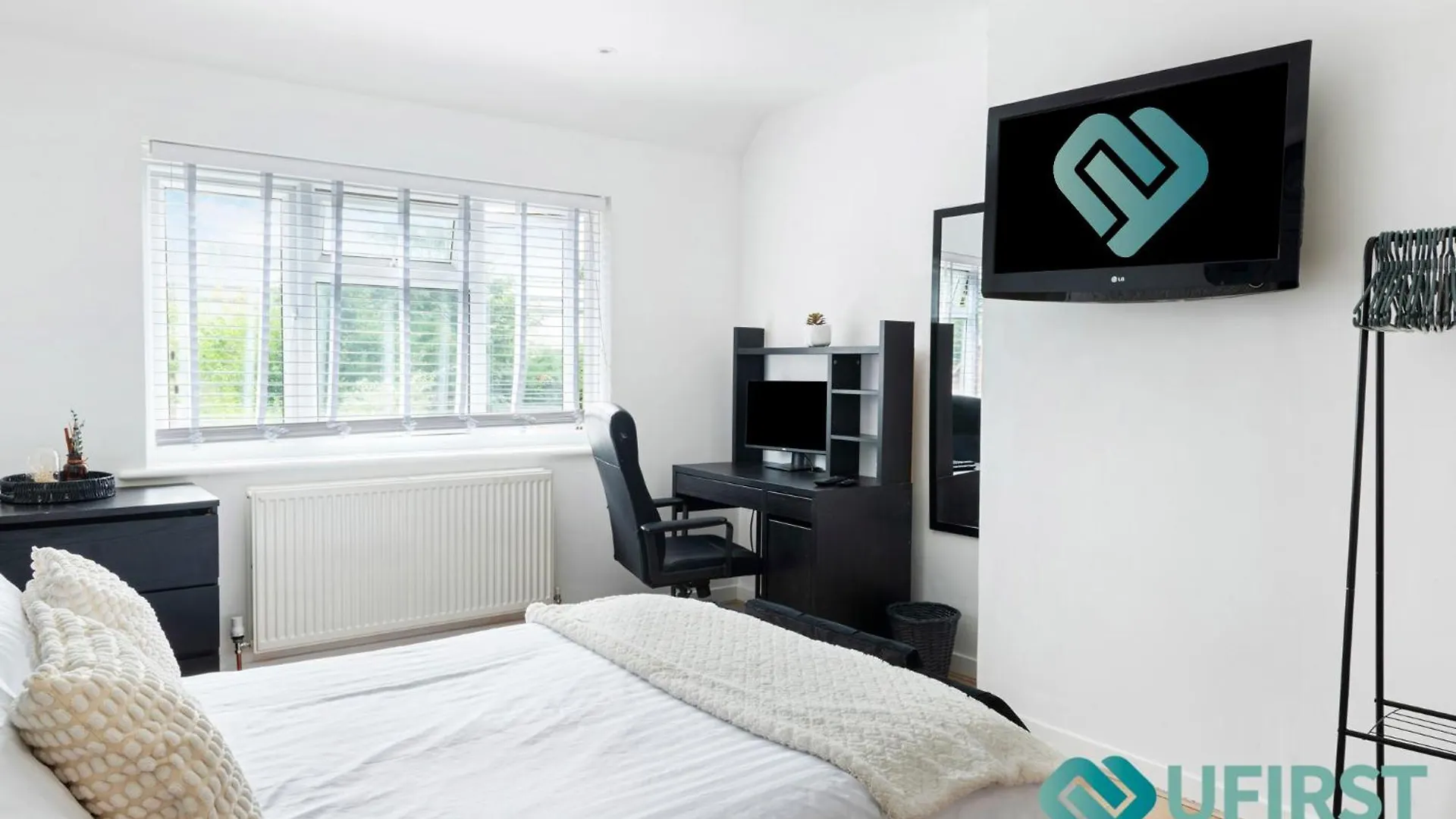 Airy 3 Bed House - Hot Tub - Near Castle, Qmc - City Centre & Trent Bridge Holiday home Nottingham