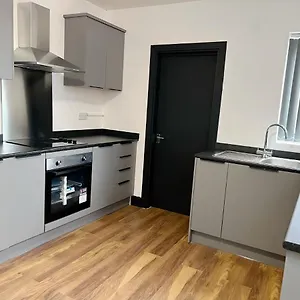M Sisters Luxury In Ng6 Nottingham