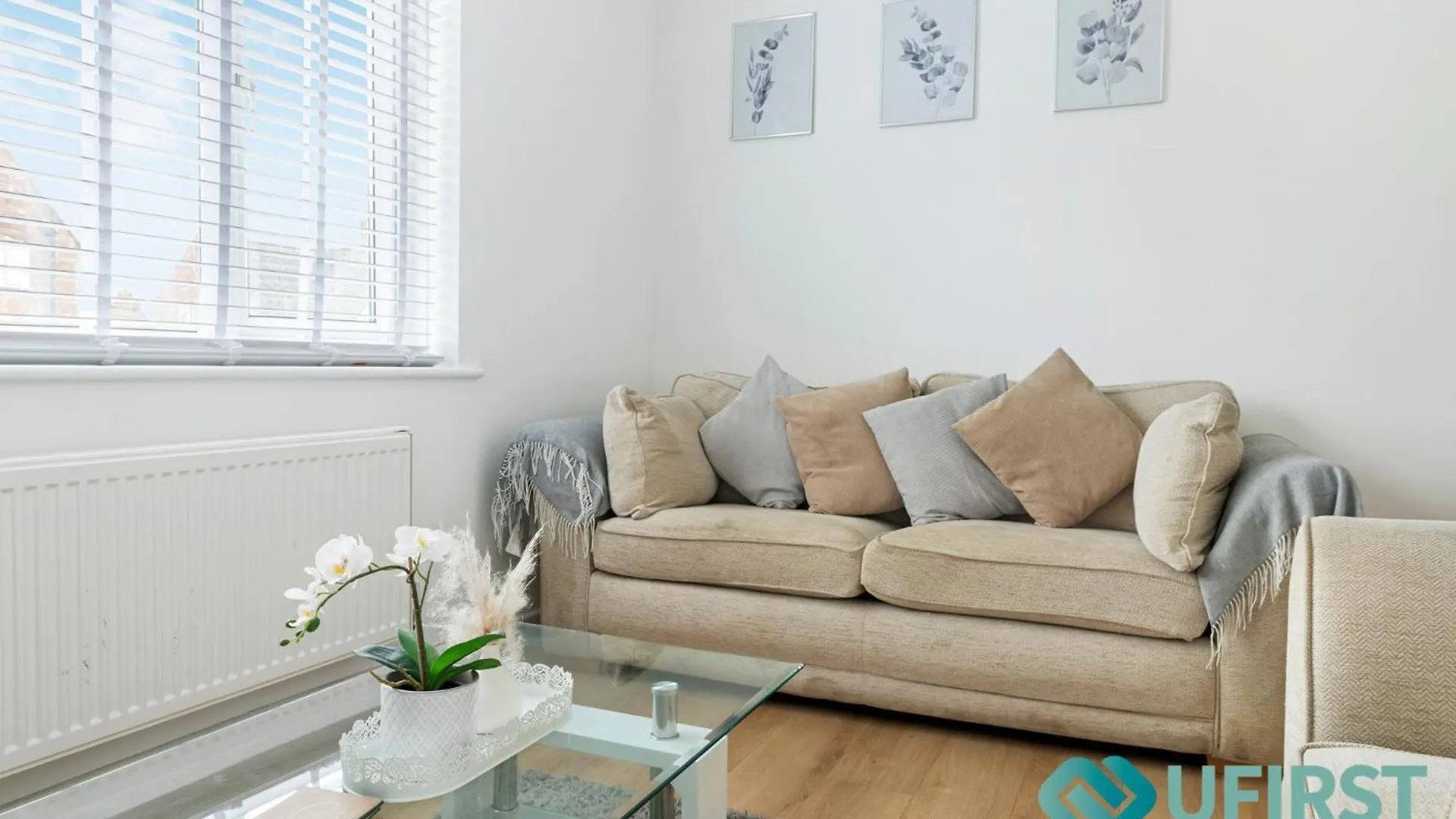 Luxury 3Br House - Hot Tub - Near Castle, Qmc - City Centre & Trent Bridge - Free Parking - Sleeps 6 Nottingham