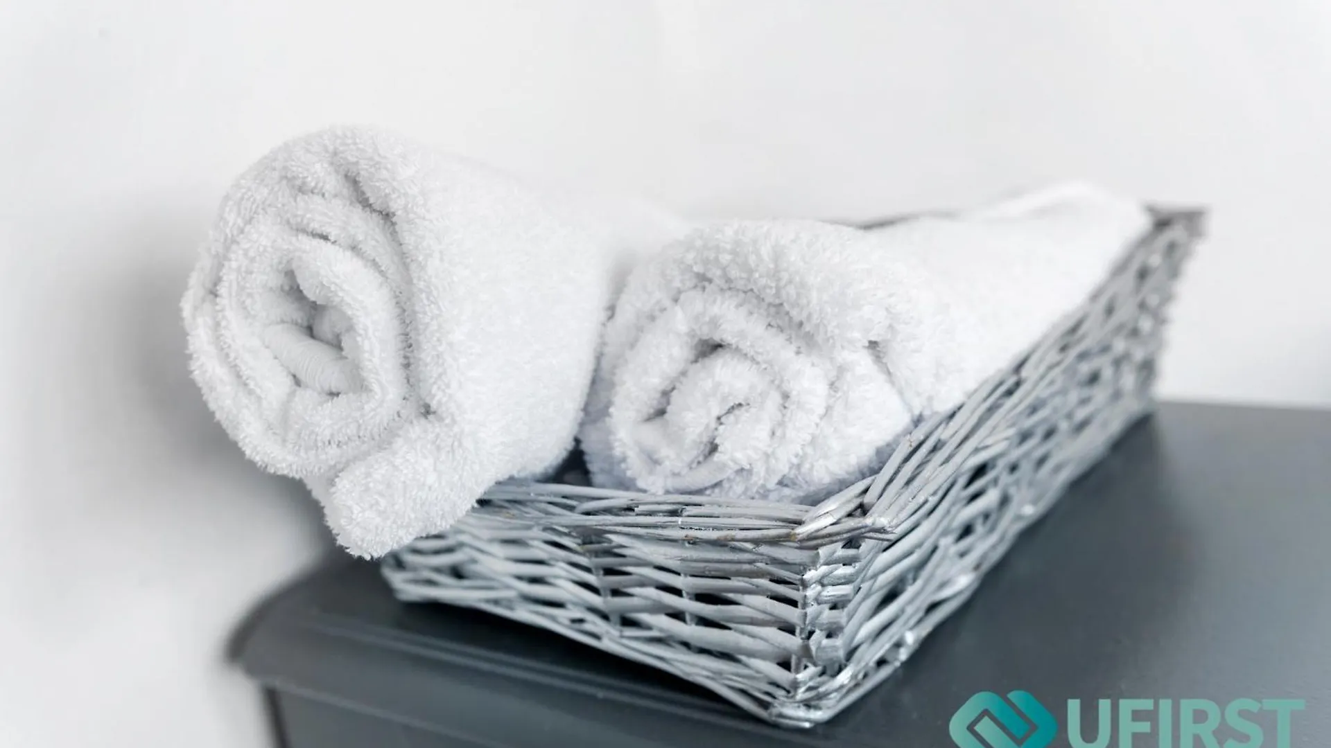 度假居 Luxury 3Br House - Hot Tub - Near Castle, Qmc - City Centre & Trent Bridge - Free Parking - Sleeps 6 诺丁汉